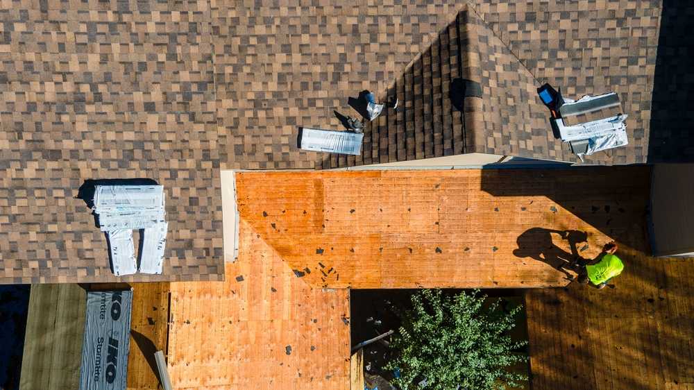 shingle roofer